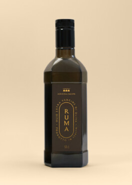 Ruma olive oil bottle front